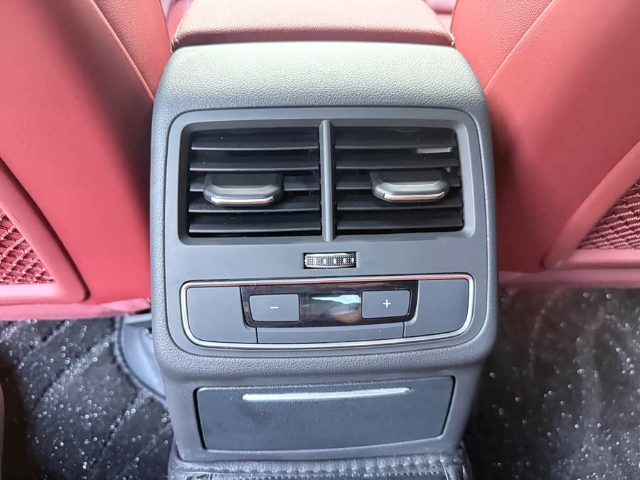 Audi A4L 2023 40 TFSI Luxury Sport - zdjęcie 13