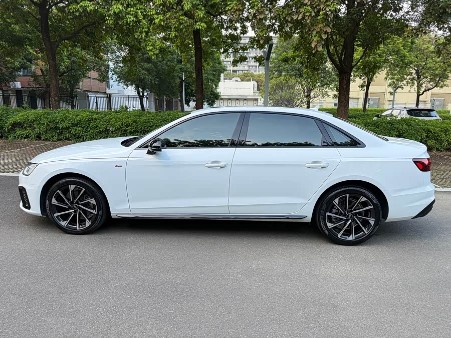 Audi A4L 2023 40 TFSI Luxury Sport - zdjęcie 7