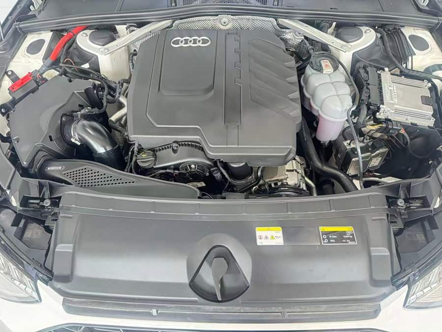 Audi A4L 2023 40 TFSI quattro Luxury Sport - zdjęcie 9
