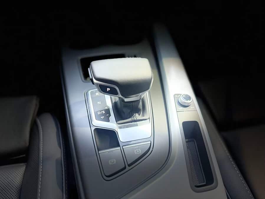 Audi A4L 2024 40 TFSI Fashion Sport - zdjęcie 14
