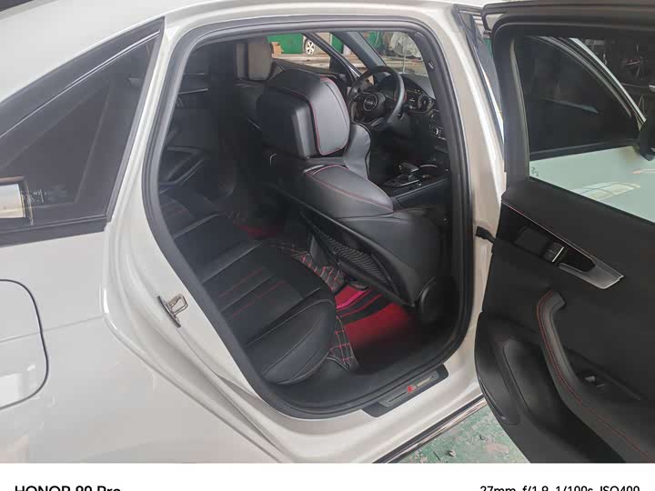 Audi A4L 2025 200 Million Enjoy Edition 40 TFSI Luxury Sport - zdjęcie 16