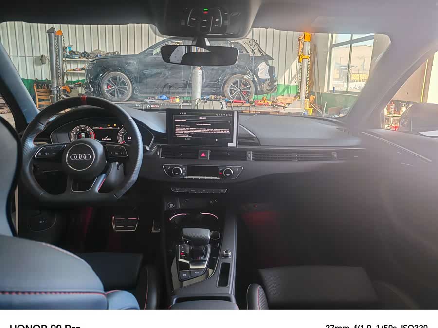 Audi A4L 2025 200 Million Enjoy Edition 40 TFSI Luxury Sport - zdjęcie 3