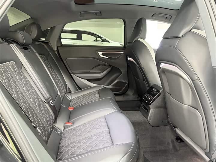 Audi A5L 2026 2.0T Sport Plus - zdjęcie 20