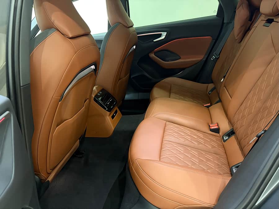Audi A5L 2026 2.0T Sport Plus - zdjęcie 9