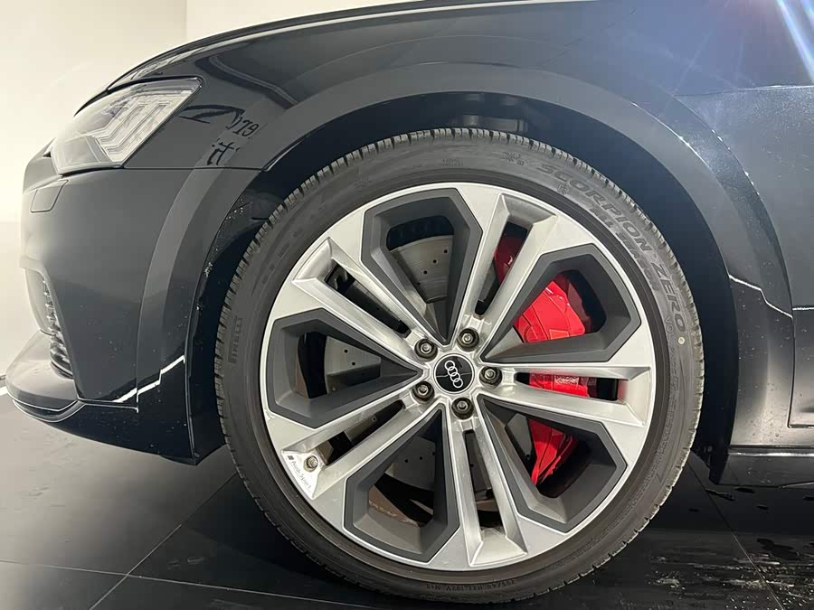 Audi A6 (Imported) 2024 Allroad Quattro 55 TFSI Luxury Off-Road Type - zdjęcie 13