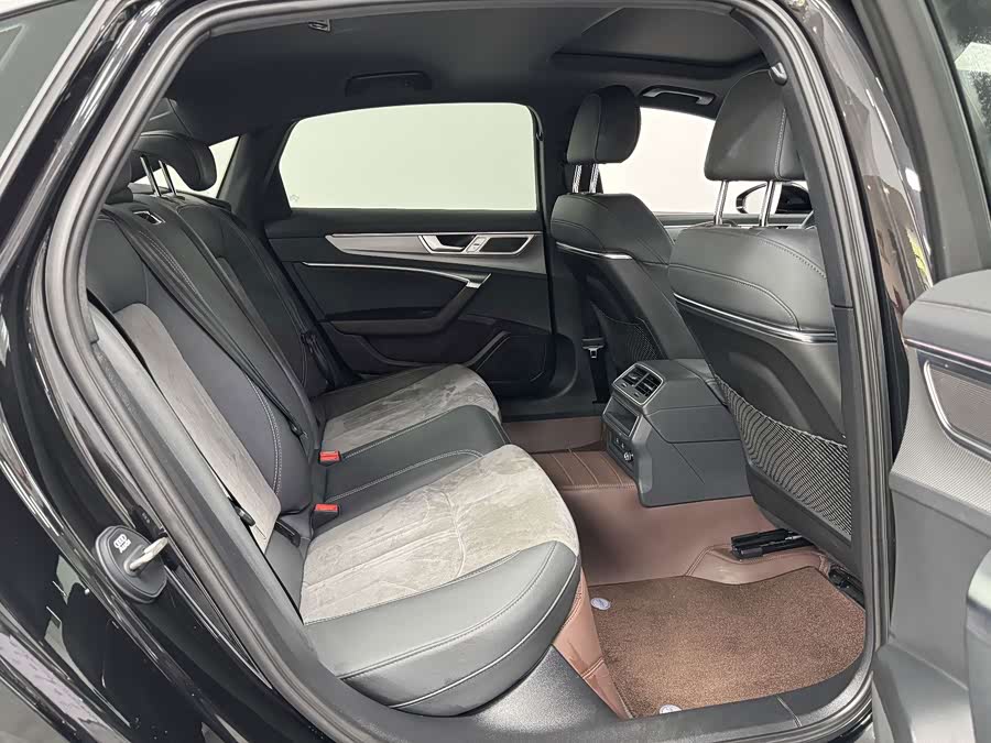 Audi A6L 2023 40 TFSI Luxury Sport - zdjęcie 16