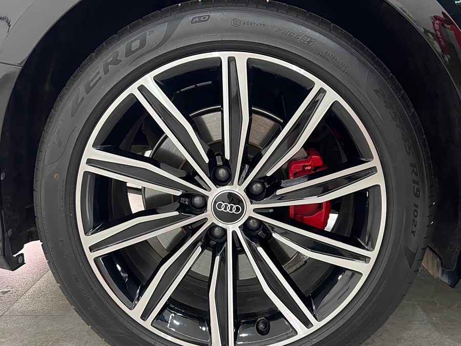 Audi A6L 2023 Facelift 45 TFSI Premium Dynamic - zdjęcie 13