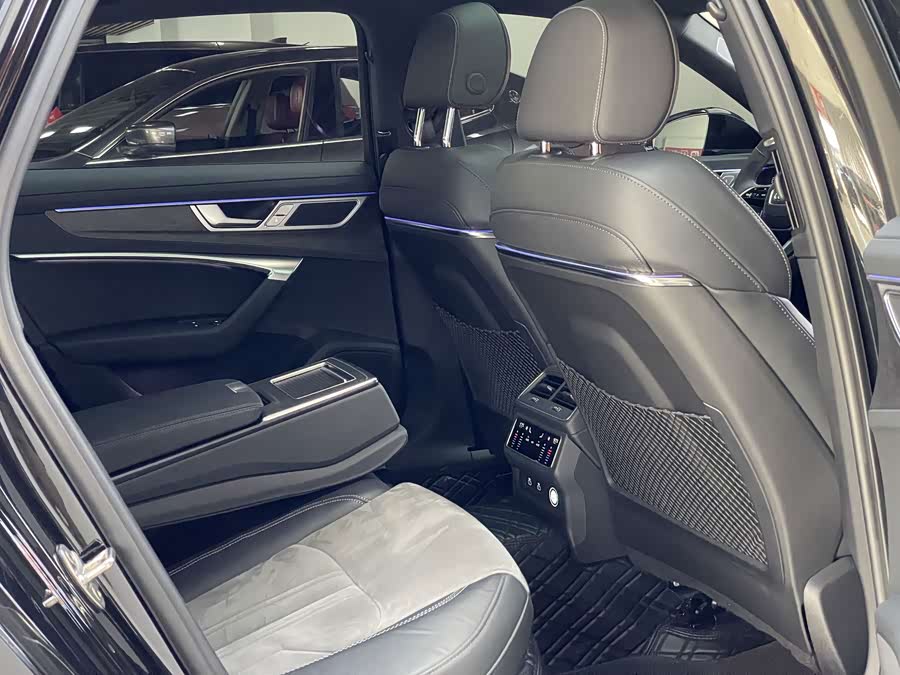 Audi A6L 2023 Facelift 45 TFSI Premium Dynamic - zdjęcie 16