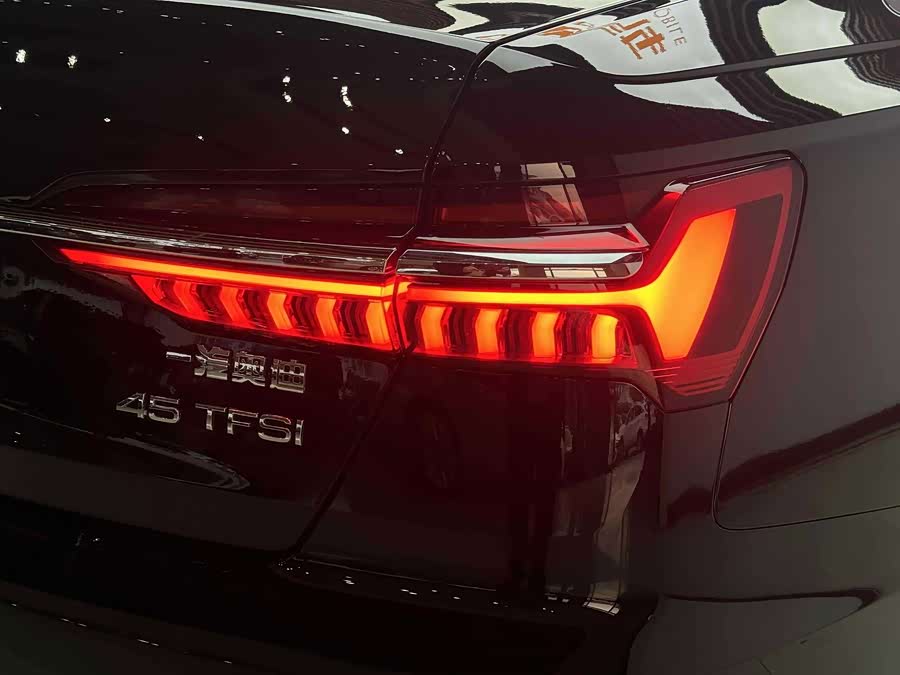 Audi A6L 2023 Facelift 45 TFSI Premium Dynamic - zdjęcie 10