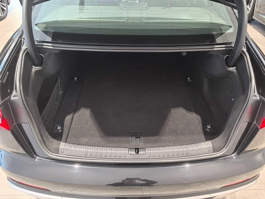Audi A6L 2024 40 TFSI Luxury Sport - zdjęcie 14