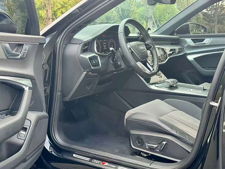 Audi A6L 2024 40 TFSI Luxury Sport - zdjęcie 15