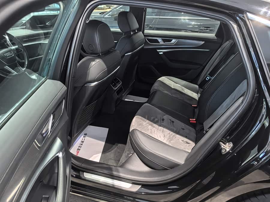 Audi A6L 2024 40 TFSI Luxury Sport - zdjęcie 9