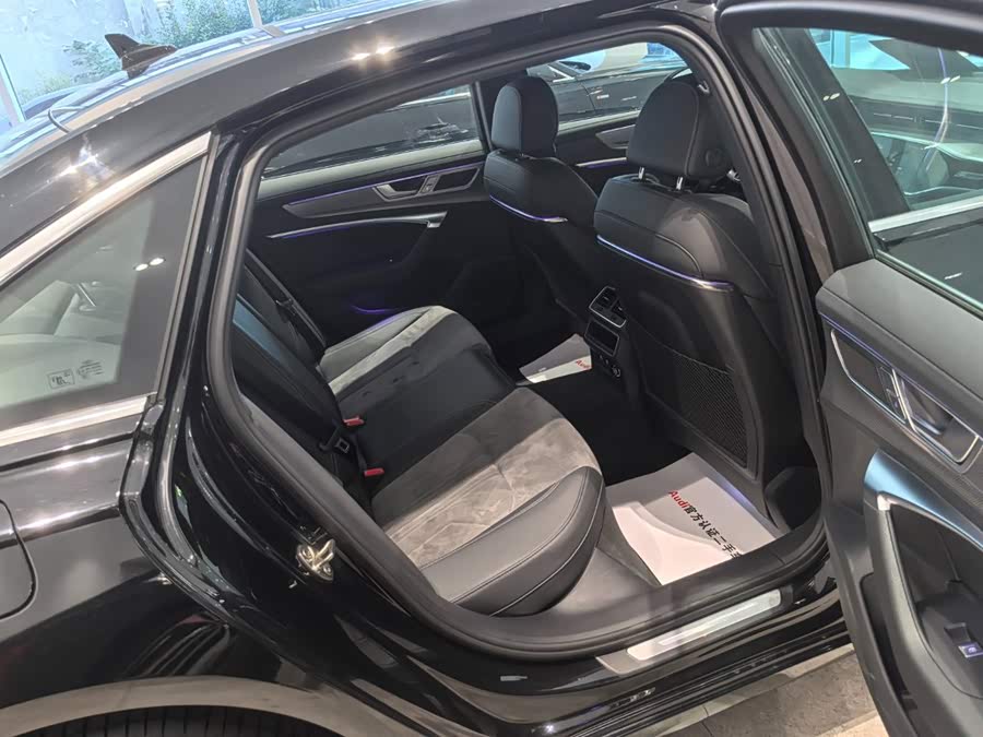 Audi A6L 2024 40 TFSI Luxury Sport - zdjęcie 10