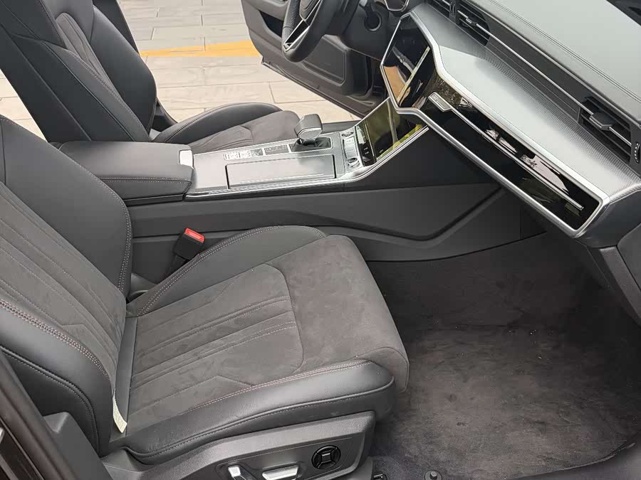 Audi A6L 2024 40 TFSI Luxury - zdjęcie 11