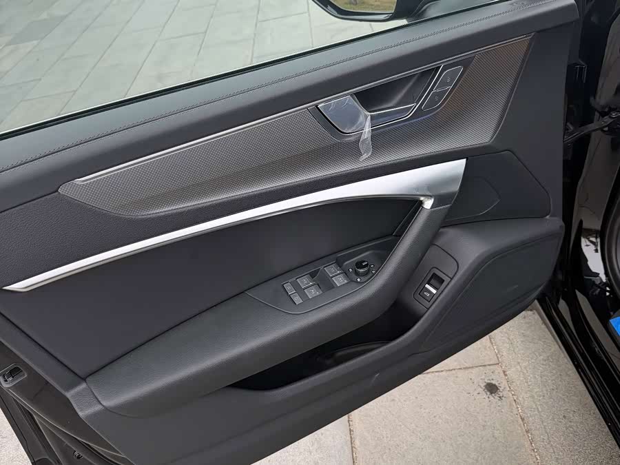 Audi A6L 2024 40 TFSI Luxury - zdjęcie 14