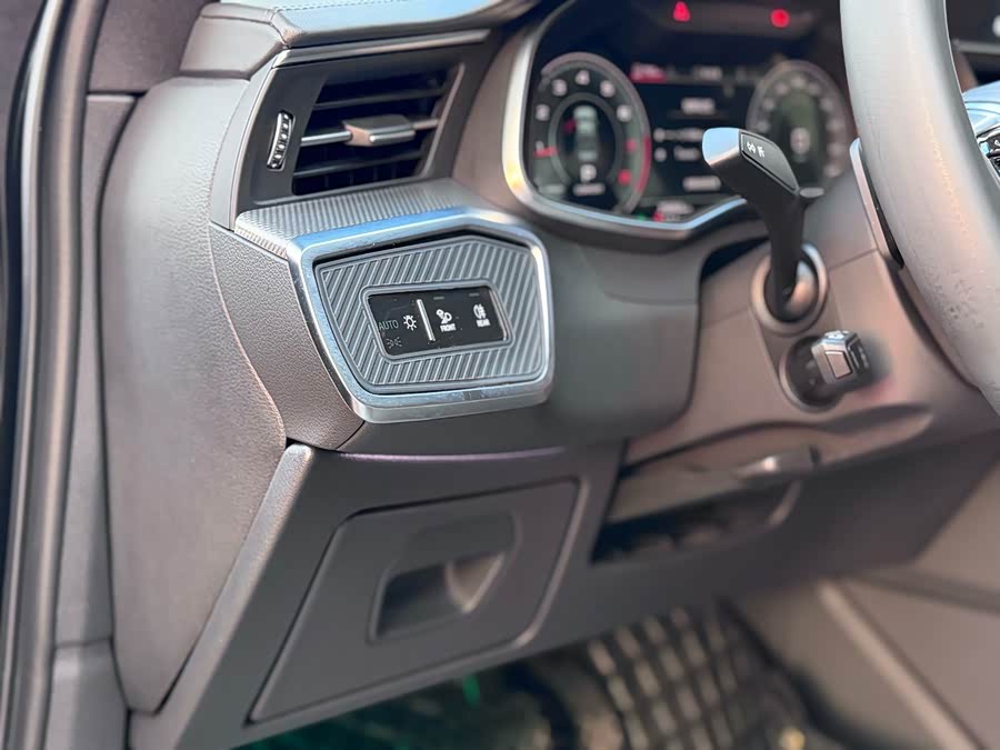 Audi A6L 2024 45 TFSI Premium Sport - zdjęcie 11
