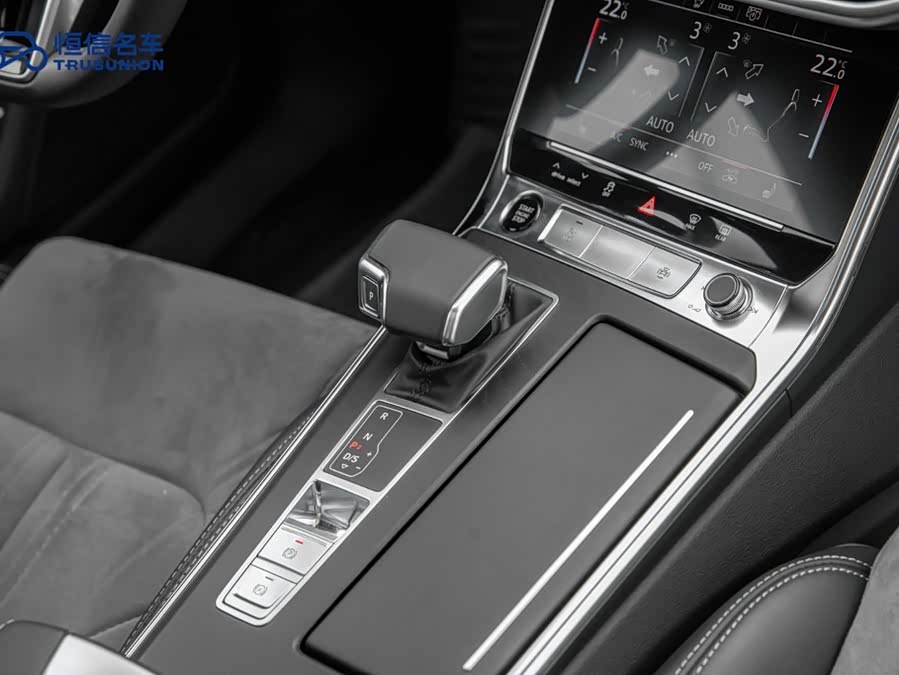 Audi A6L 2024 45 TFSI Premium Sport - zdjęcie 19