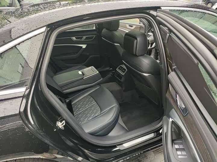 Audi A6L 2025 Facelift 45 TFSI quattro Premium Dynamic - zdjęcie 13