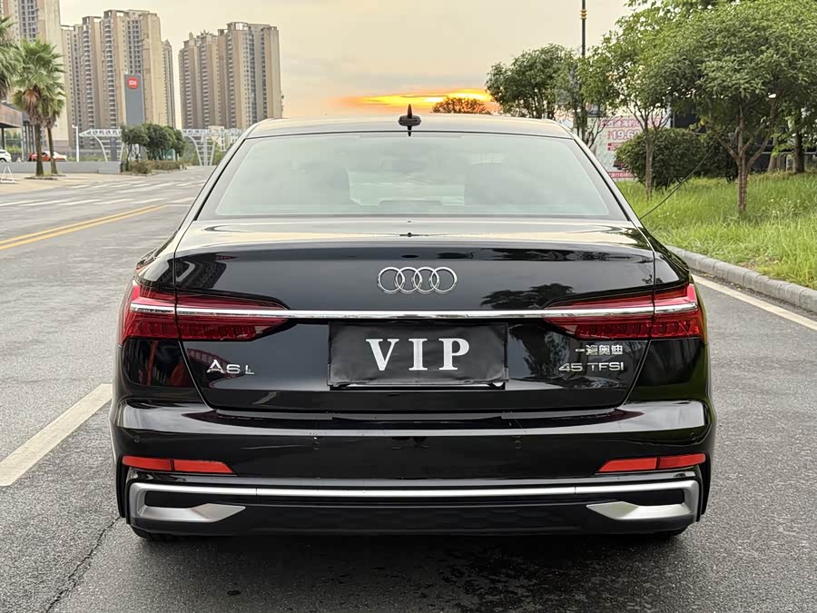 Audi A6L 2026 45 TFSI Premium Sport - zdjęcie 4