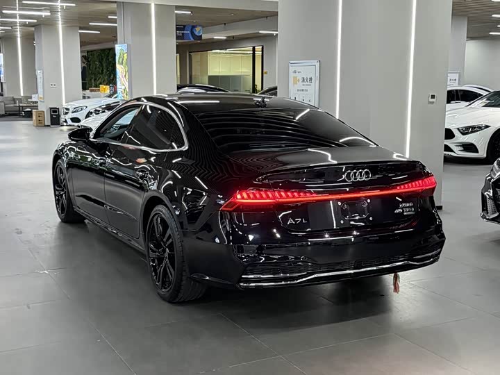 Audi A7L 2022 45 TFSI quattro S-line Vision Crystal Package - zdjęcie 14