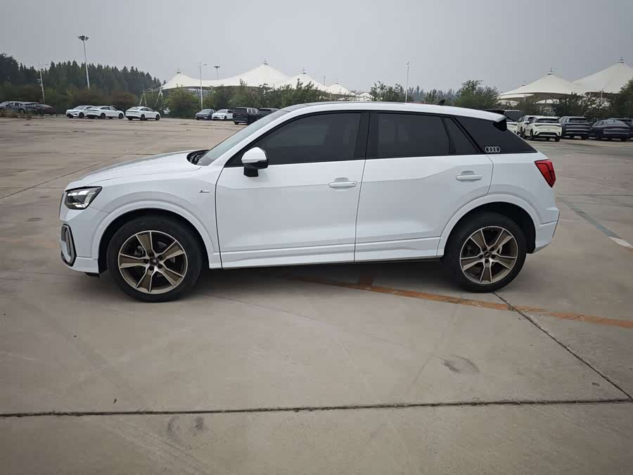 Audi Q2L 2023 35TFSI Progressiv - zdjęcie 3