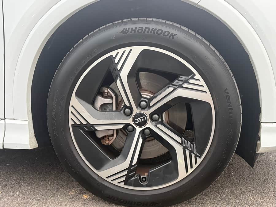 Audi Q4 e-tron 2024 40 e-tron Premium - zdjęcie 12
