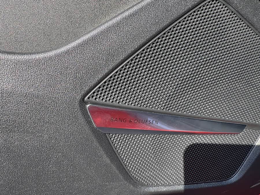 Audi Q5 e-tron 2022 50 e-tron Quattro Edition One Art Collection - zdjęcie 9