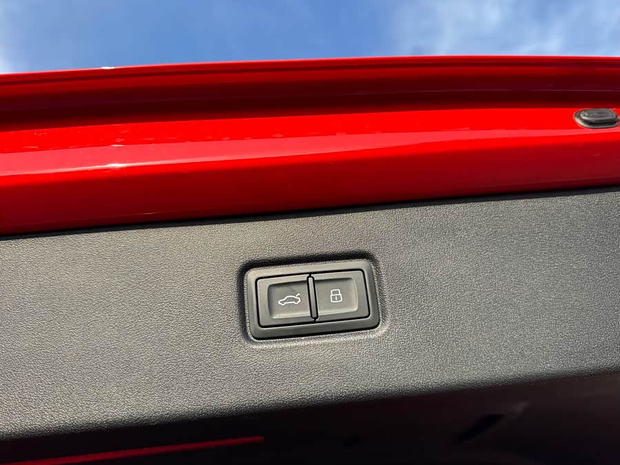 Audi Q5 e-tron 2022 50 e-tron Quattro Edition One Art Collection - zdjęcie 10
