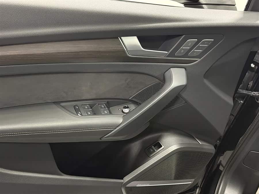 Audi Q5L 2024 45 TFSI Prestige Dynamic - zdjęcie 12