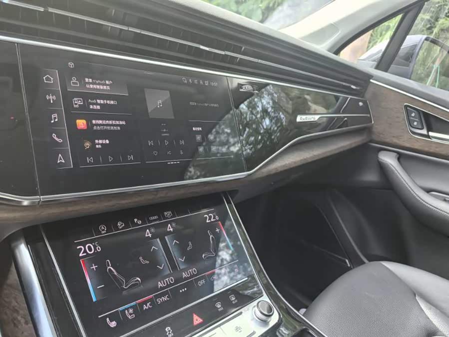 Audi Q7 2022 55 TFSI quattro S line Sport - zdjęcie 9