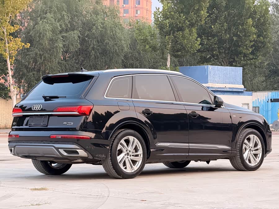 Audi Q7 2023 45 TFSI quattro S line Sport - zdjęcie 17