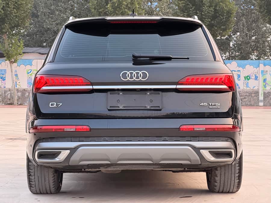 Audi Q7 2023 45 TFSI quattro S line Sport - zdjęcie 18