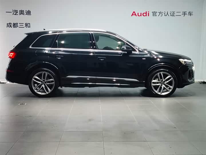 Audi Q7 2025 55 TFSI quattro S line Sport - zdjęcie 20