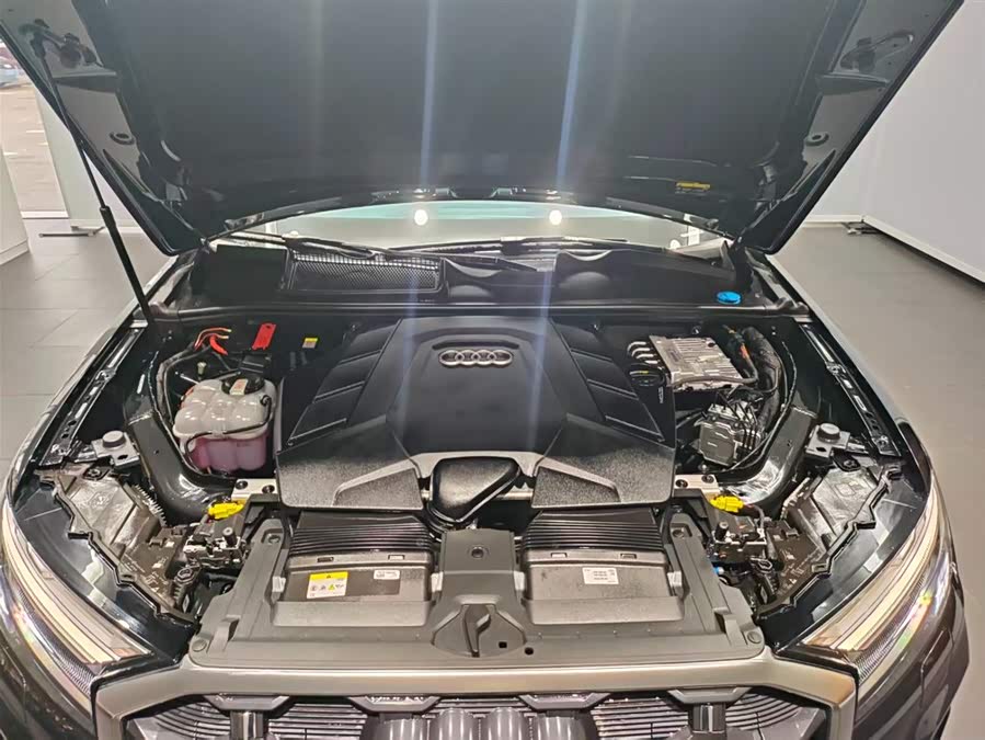 Audi Q7 2025 55 TFSI quattro S line Sport - zdjęcie 8