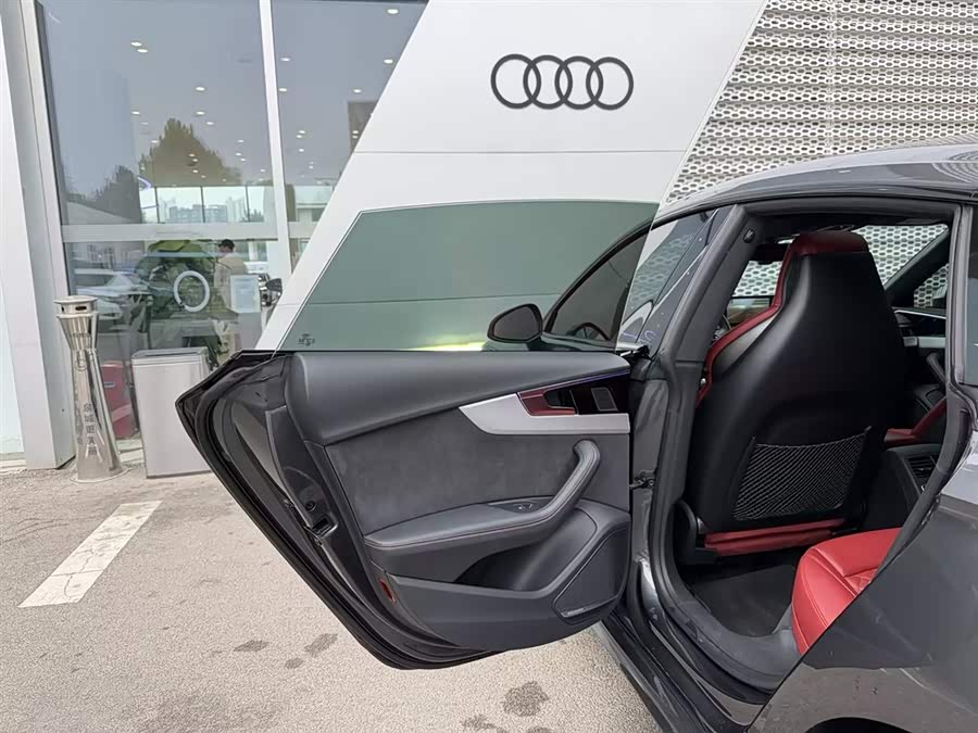Audi S5 3.0T Sportback - zdjęcie 13