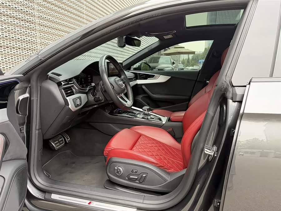 Audi S5 3.0T Sportback - zdjęcie 19