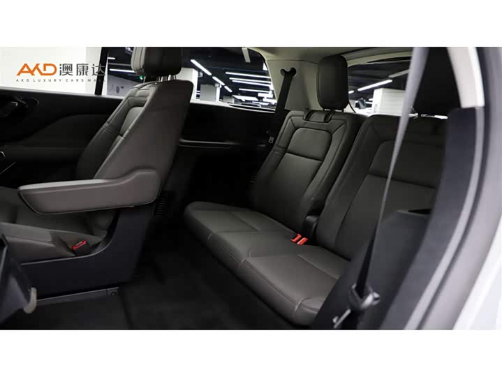 Aviator 2024 3.0T V6 4WD Luxury 6-Seater - zdjęcie 20