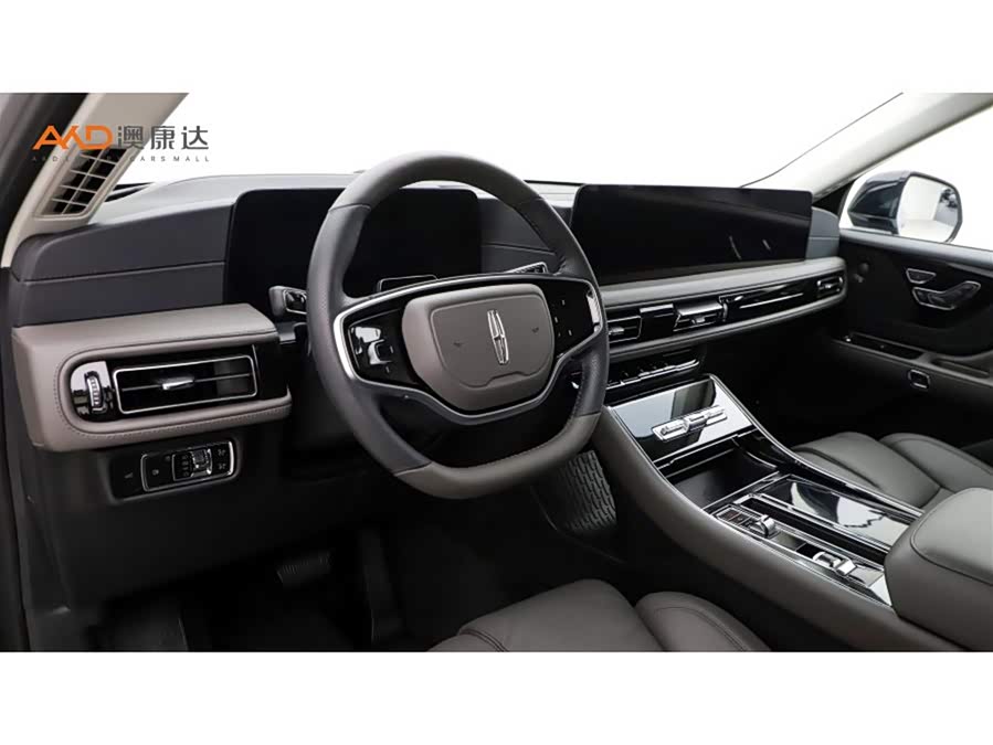Aviator 2024 3.0T V6 4WD Luxury 6-Seater - zdjęcie 6