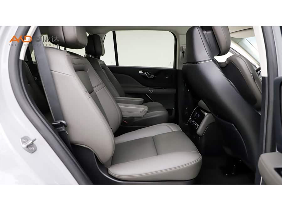 Aviator 2024 3.0T V6 4WD Luxury 6-Seater - zdjęcie 8