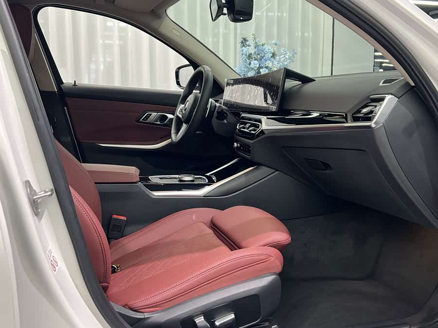 BMW 3 Series 2023 320Li M Sport - zdjęcie 5
