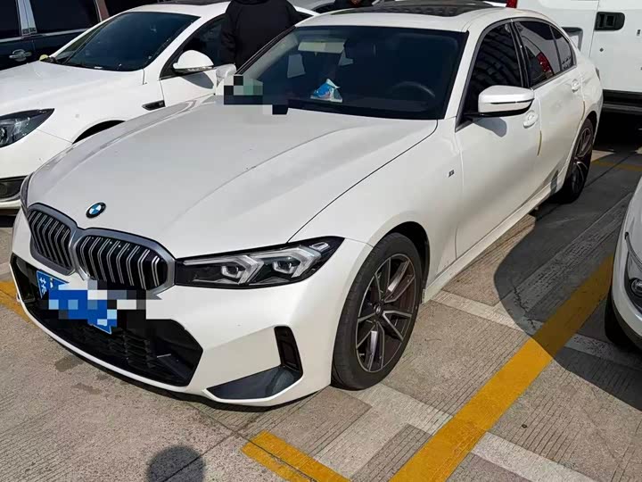 BMW 3 Series 2023 320Li M Sport - zdjęcie 9