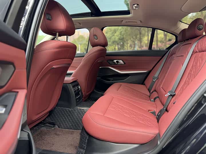 BMW 3 Series 2023 325Li M Sport Night Package - zdjęcie 15