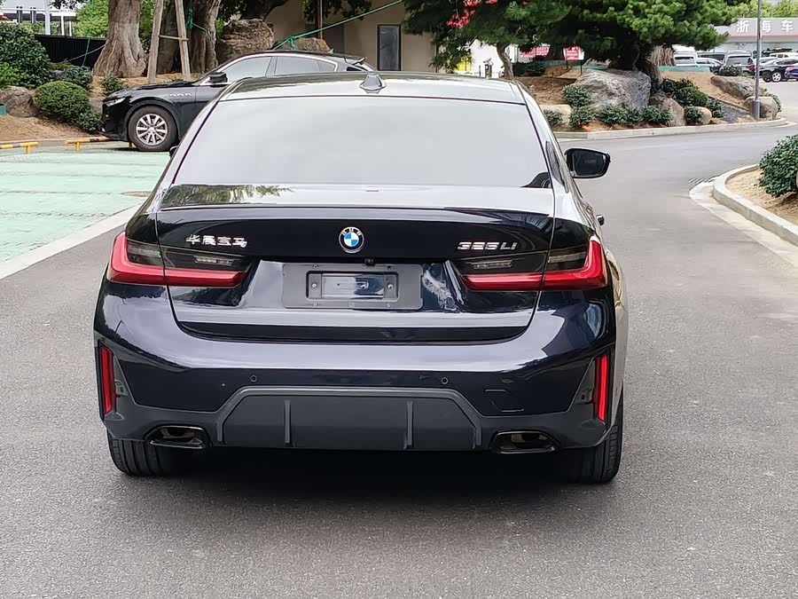 BMW 3 Series 2023 325Li M Sport Night Package - zdjęcie 17