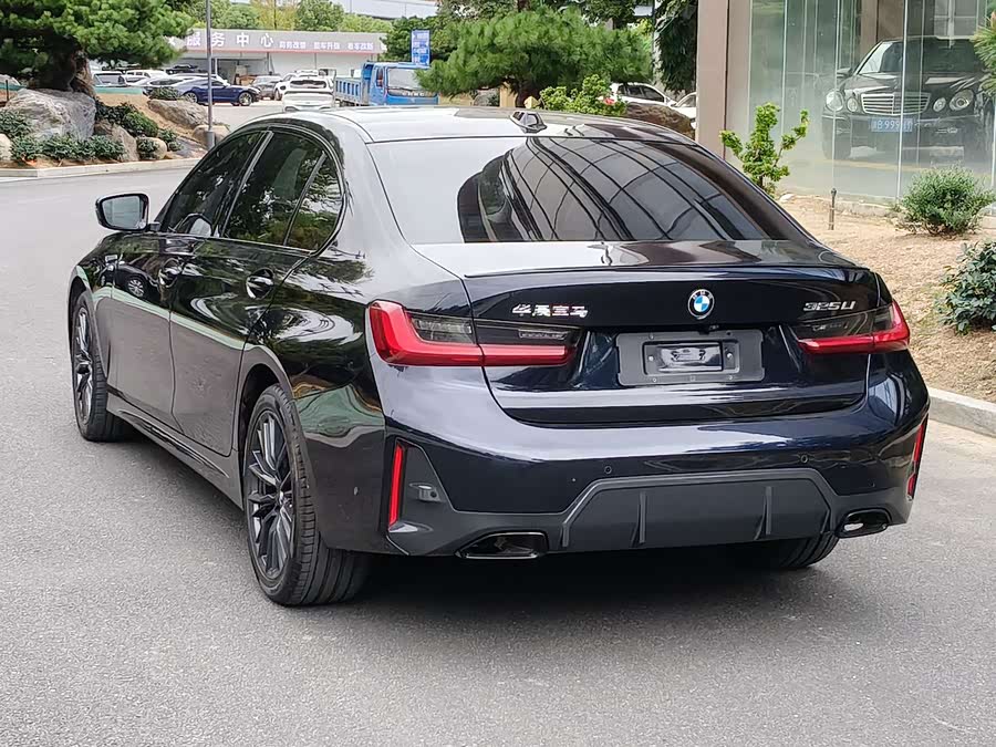 BMW 3 Series 2023 325Li M Sport Night Package - zdjęcie 18