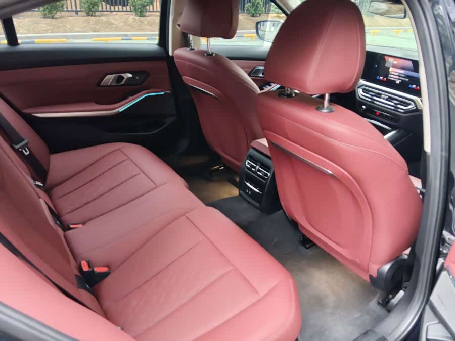 BMW 3 Series 2023 325Li M Sport Night Package - zdjęcie 8