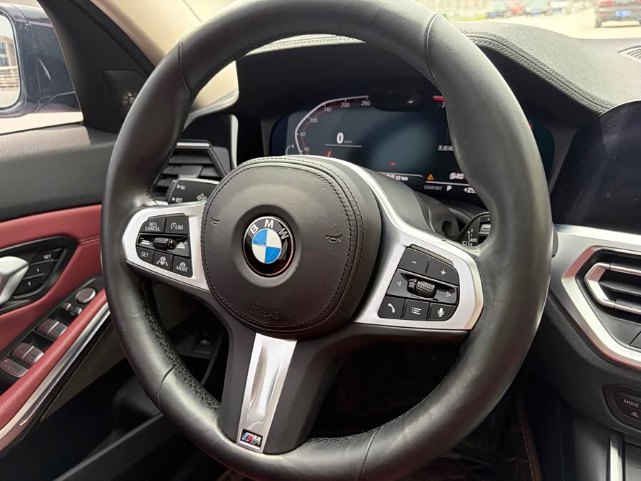 BMW 3 Series 2023 325i M Sport Night Package - zdjęcie 17