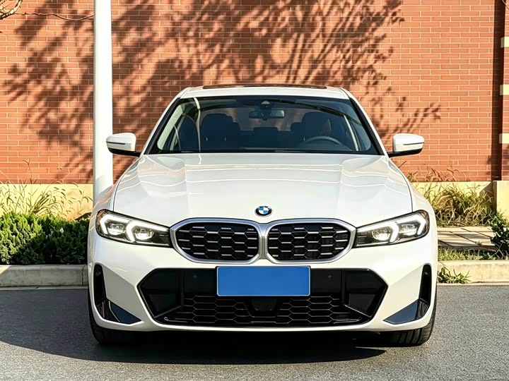 BMW 3 Series 2024 320Li M Sport - zdjęcie 12