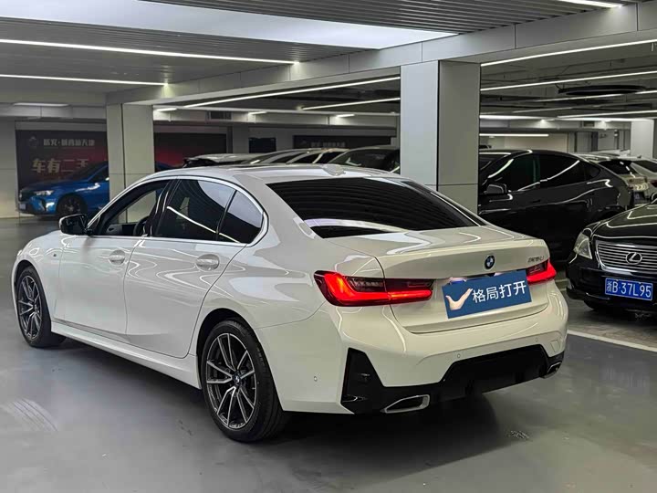 BMW 3 Series 2024 320Li M Sport - zdjęcie 16