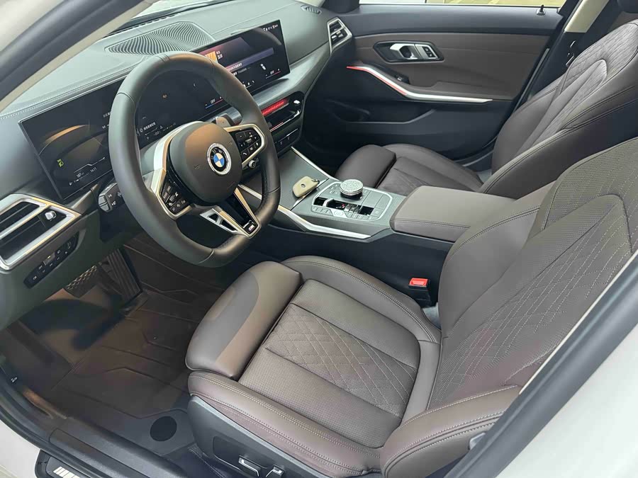 BMW 3 Series 2024 320Li M Sport - zdjęcie 4