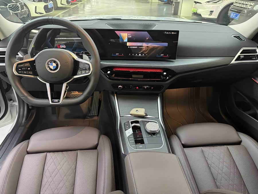 BMW 3 Series 2024 320Li M Sport - zdjęcie 5